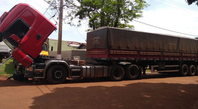 DOF apreende caminhão com pneus contrabandeados e droga em Anaurilândia – DOF