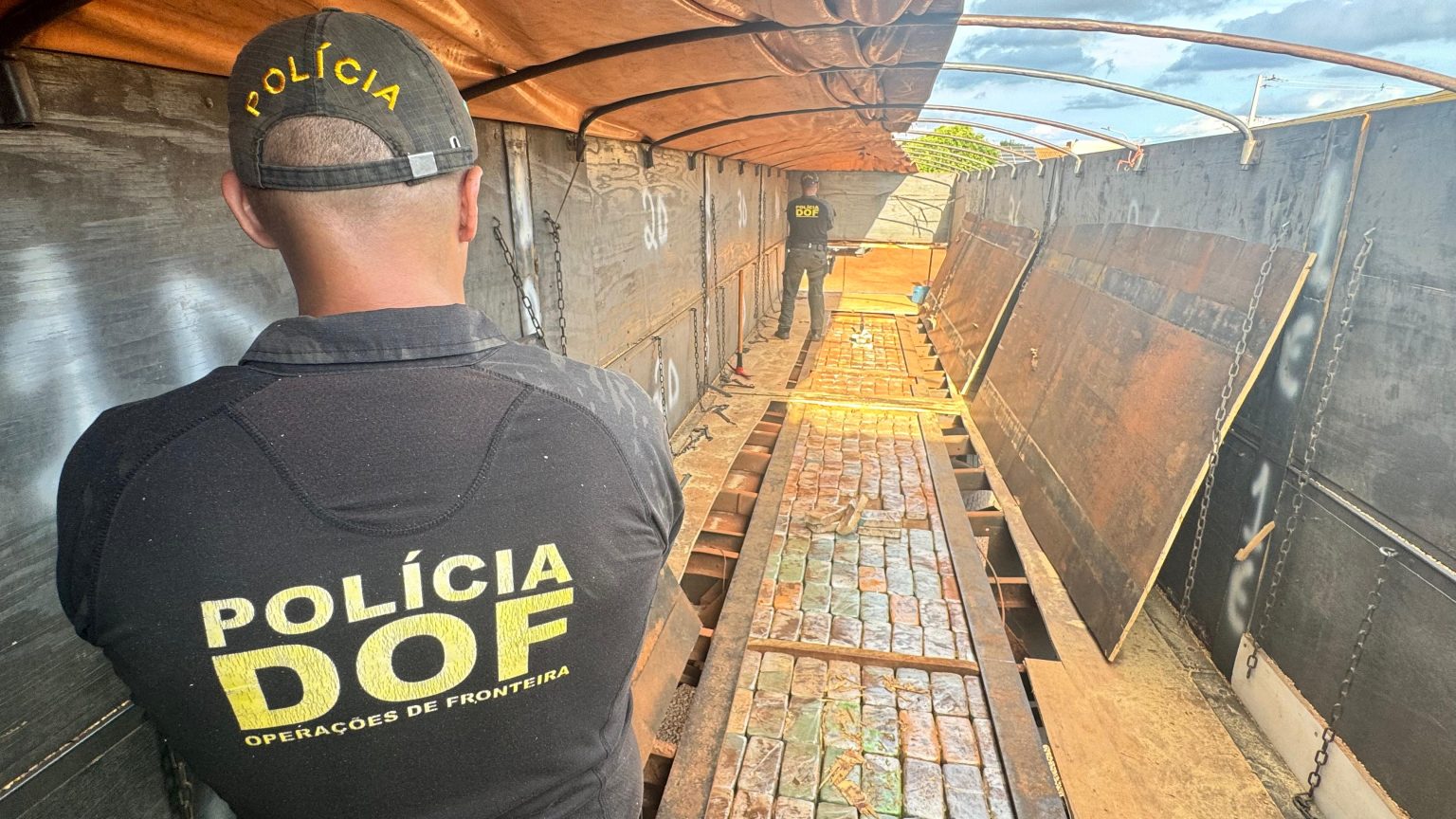 Apreensão de drogas pelo DOF