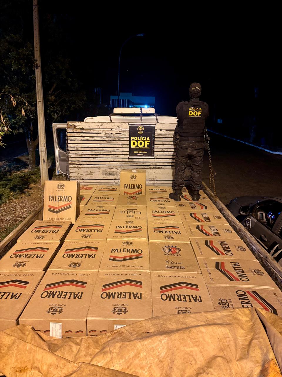 DOF intercepta caminhão carregado com cigarros contrabandeados em Anaurilândia DOF intercepta caminhão carregado com cigarros contrabandeados em Anaurilândia